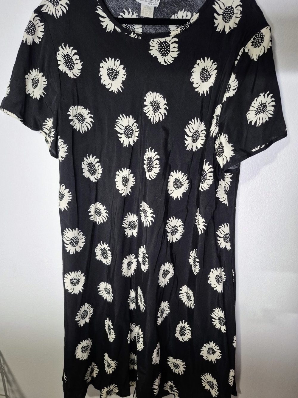 Black Sunflower Print Short-Sleeve Women's Dress